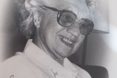 25-GS-1980er-Portrait-mit-Unterschrift